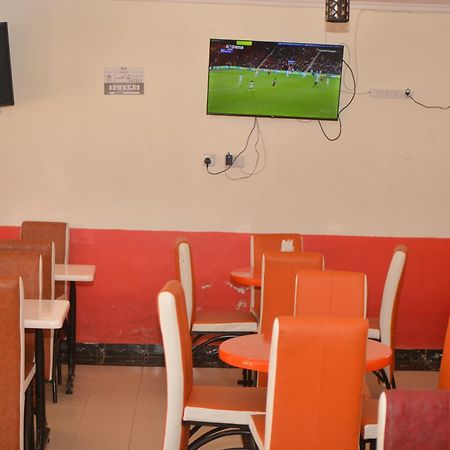 The Farm Bar And Restaurant Hotel Kakamega ภายนอก รูปภาพ