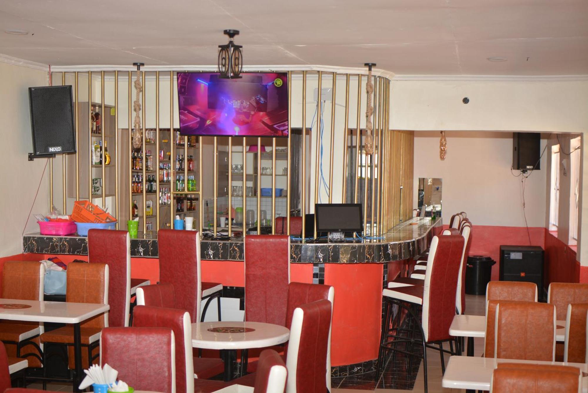 The Farm Bar And Restaurant Hotel Kakamega ภายนอก รูปภาพ