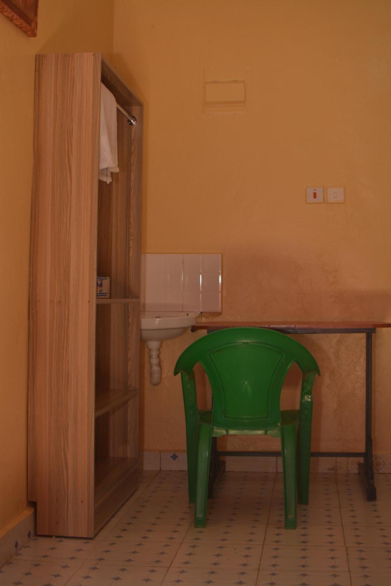 The Farm Bar And Restaurant Hotel Kakamega ภายนอก รูปภาพ